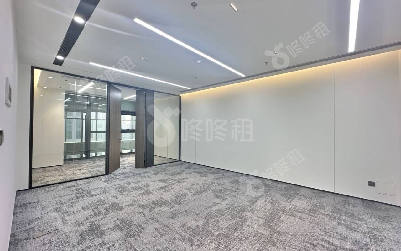 迅雷大厦_93平_豪装_办公室开间