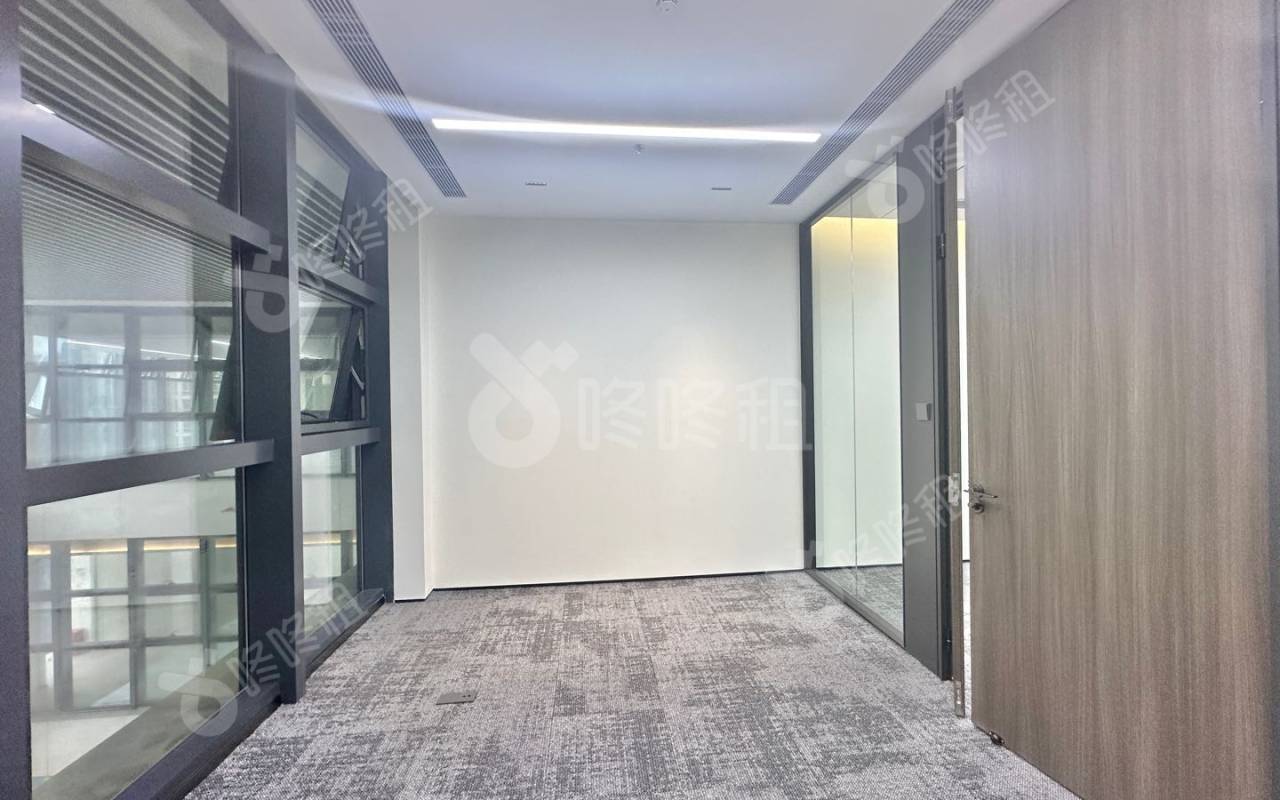 迅雷大厦_93平_豪装_办公室隔间