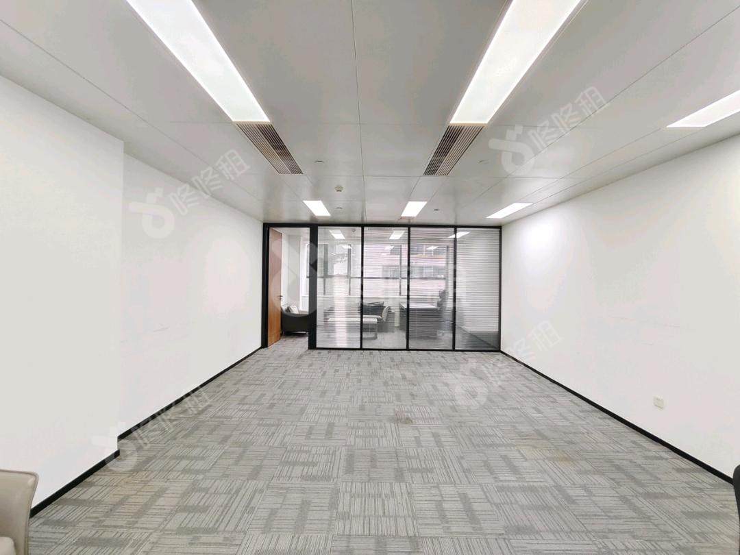 富力盈力大厦（摩根）_158平_精装_办公室开间