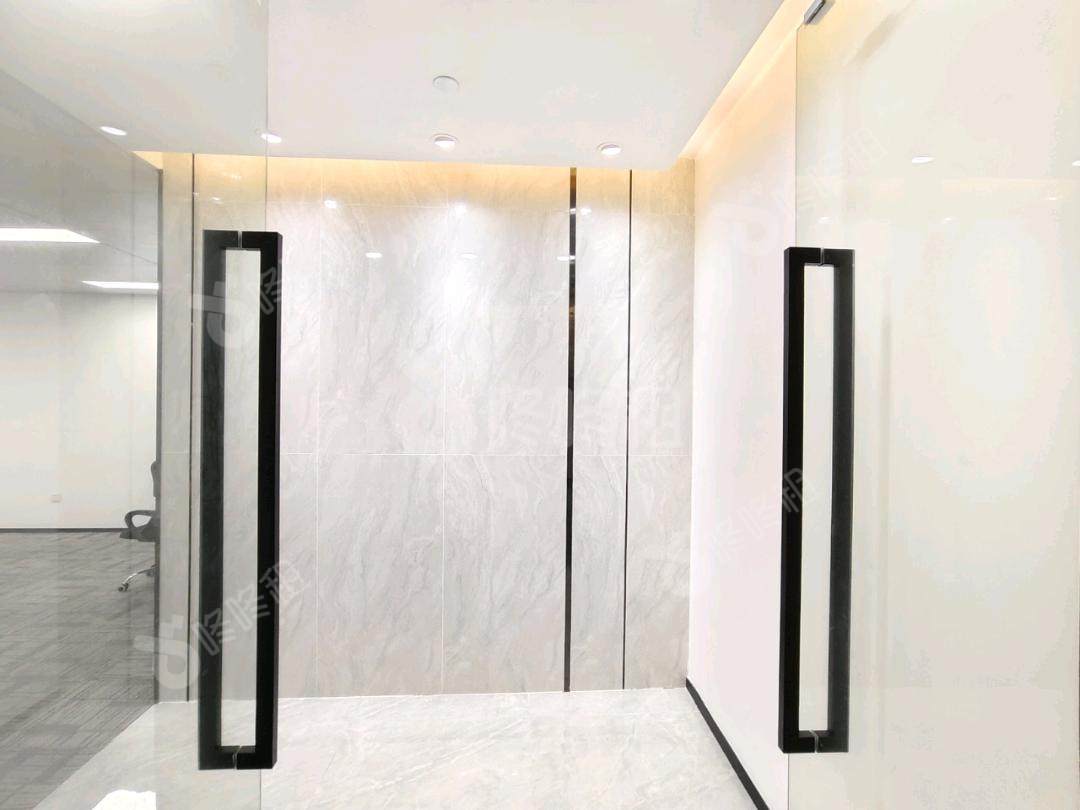 富力盈力大厦（摩根）_158平_精装_前台