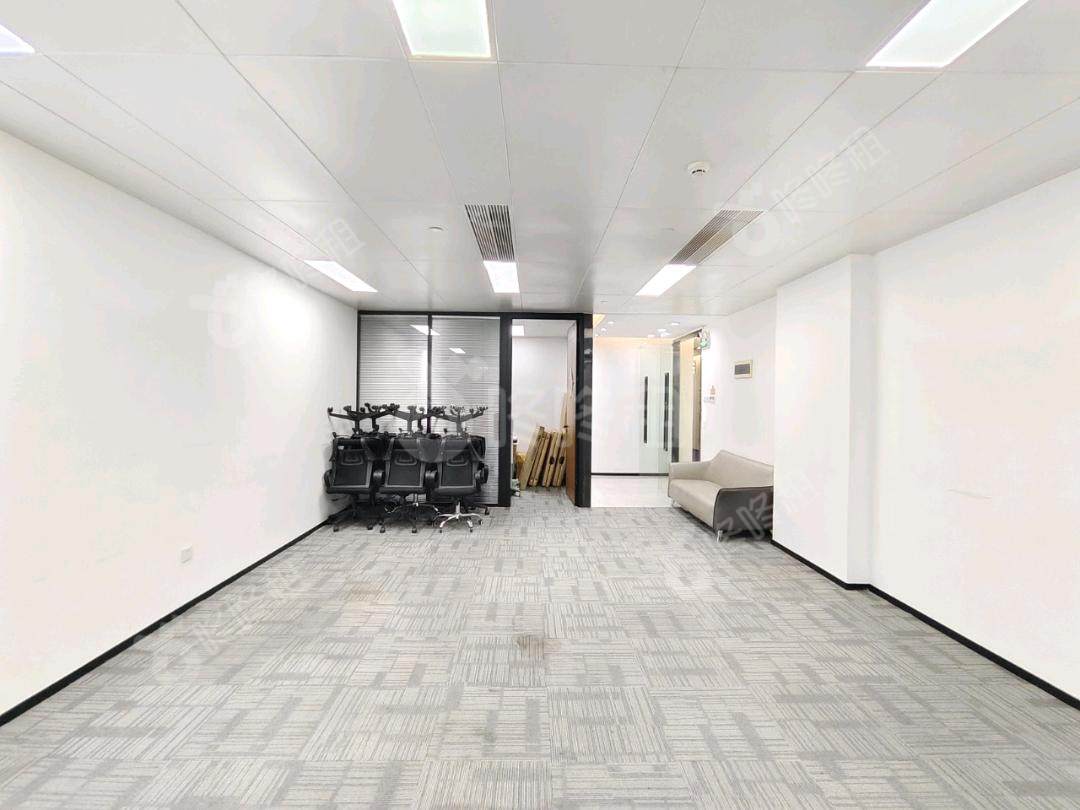 富力盈力大厦（摩根）_158平_精装_办公室开间