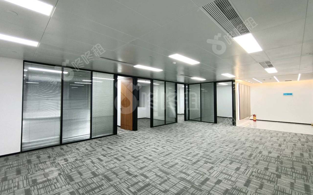 富力盈力大厦（摩根）_308平_精装_办公室开间