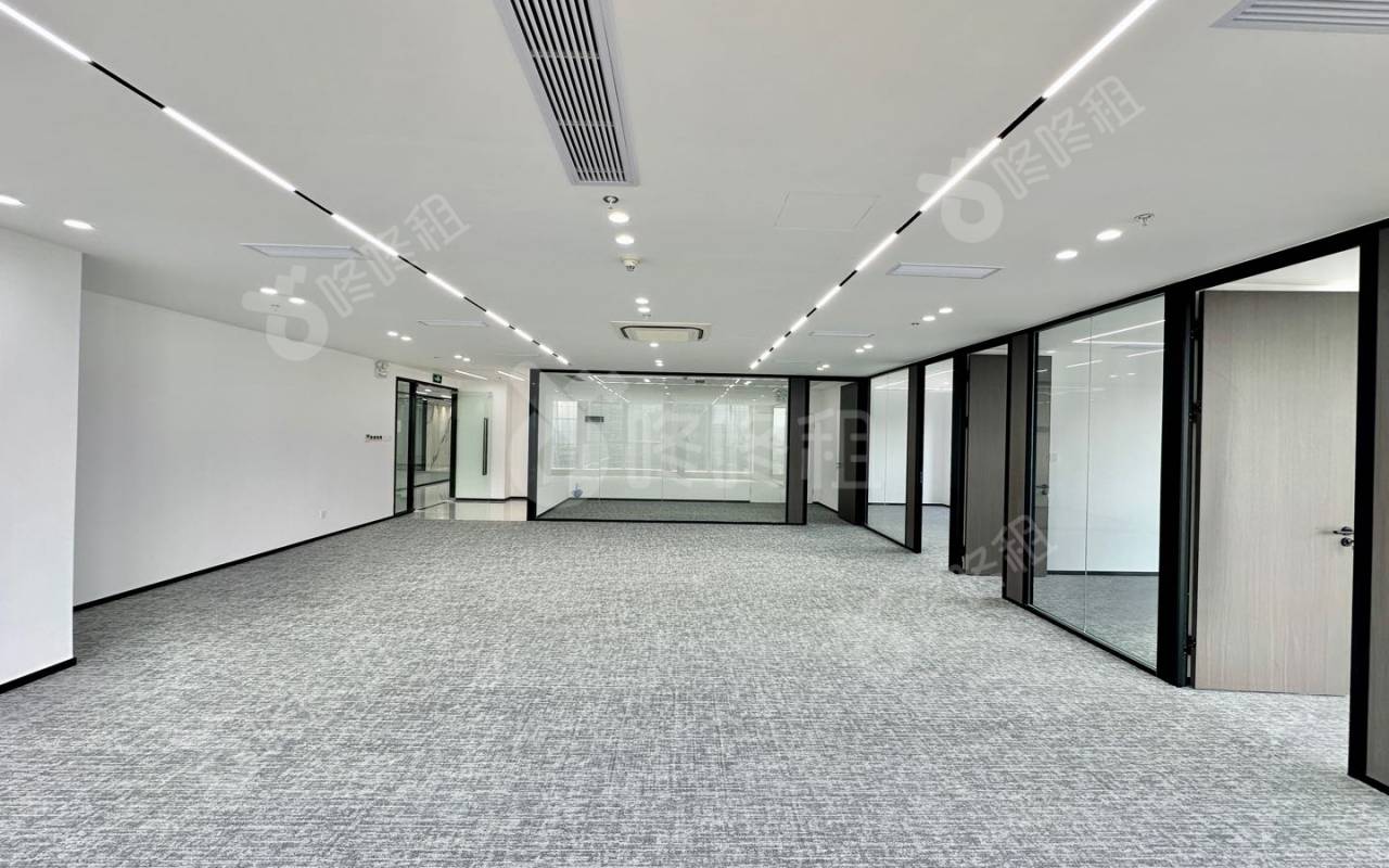 时代科技大厦_336平_精装_办公室开间