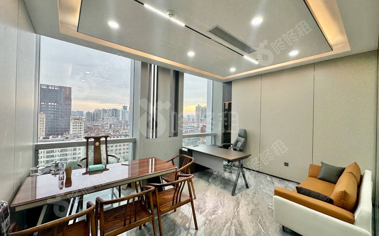 福城时代广场_115平_精装_办公室隔间