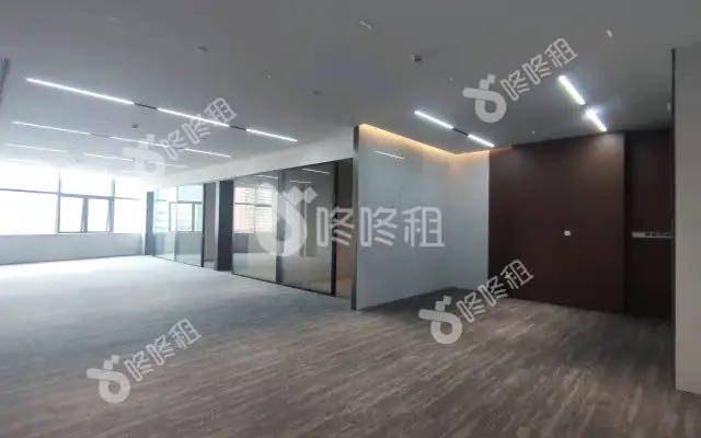 国人通信大厦_356平_豪装_办公室开间