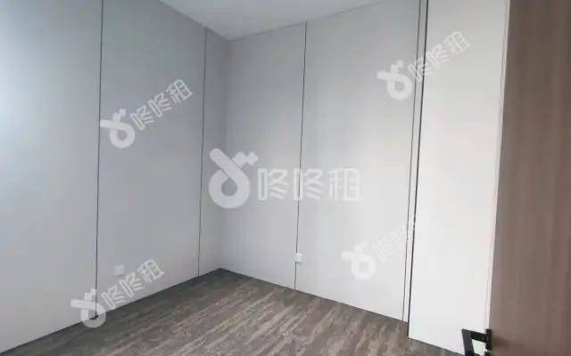 国人通信大厦_356平_豪装_办公室隔间