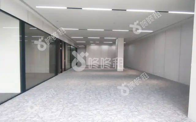 国人通信大厦_500平_豪装_办公室开间