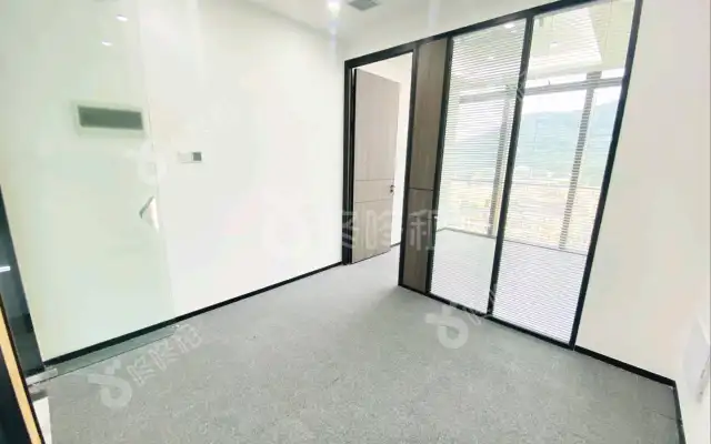 方大城_58平米_精装_办公室房源出租