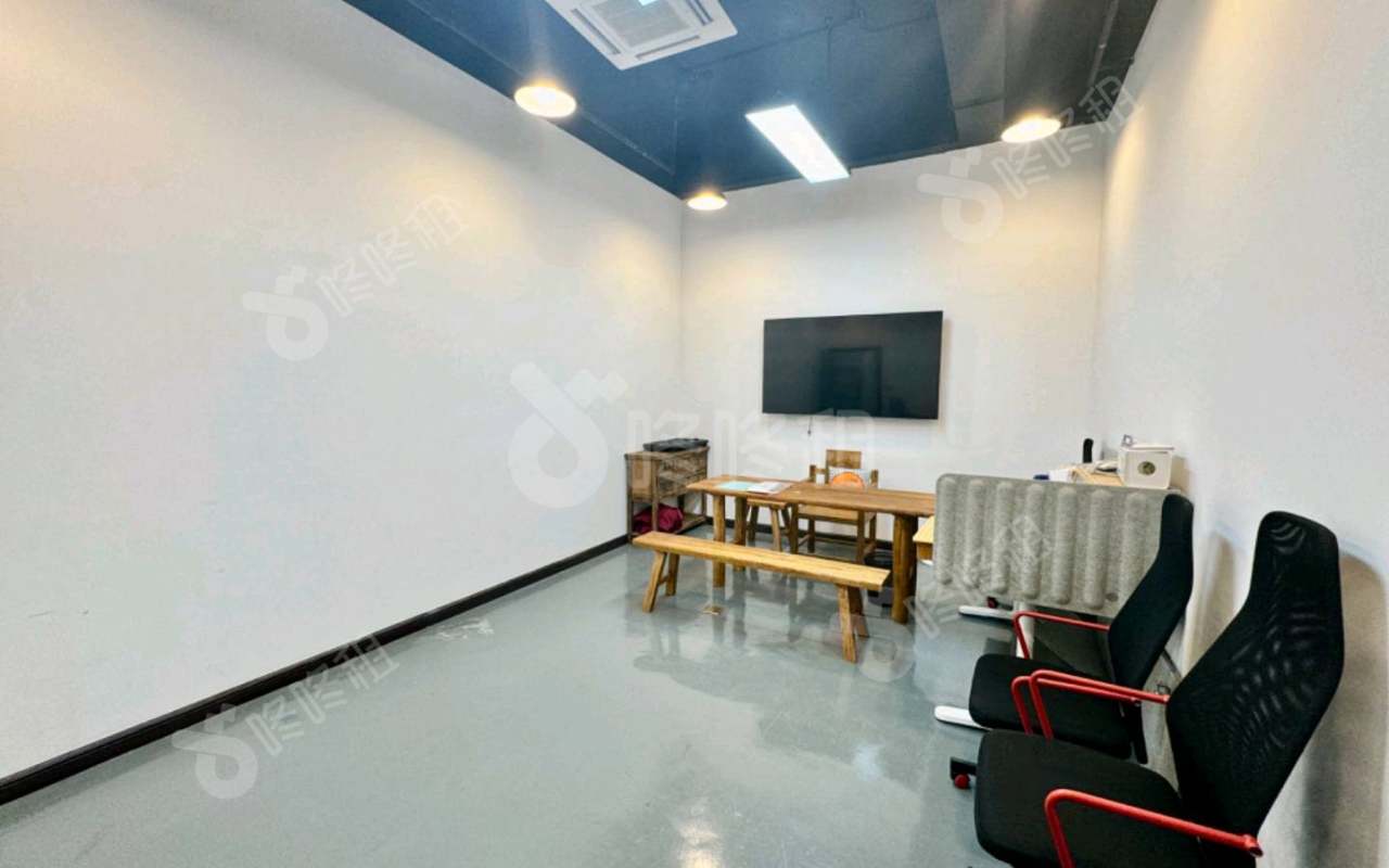 天安云谷二期_225平_精装_办公室开间