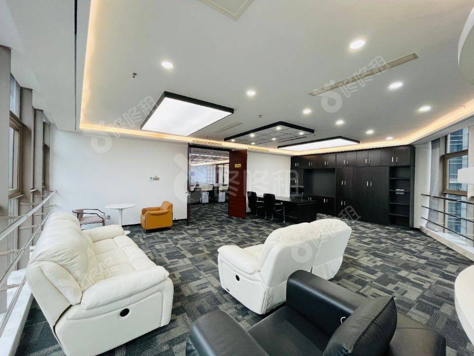 深圳北航大厦_366平_豪装_办公室隔间