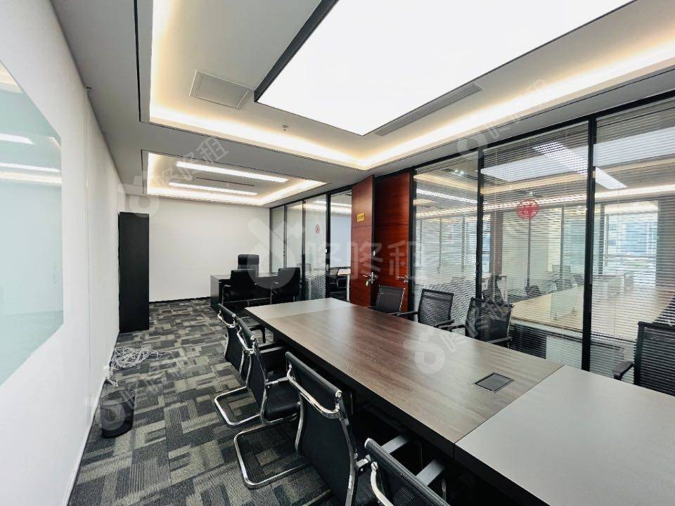 深圳北航大厦_366平_豪装_办公室隔间