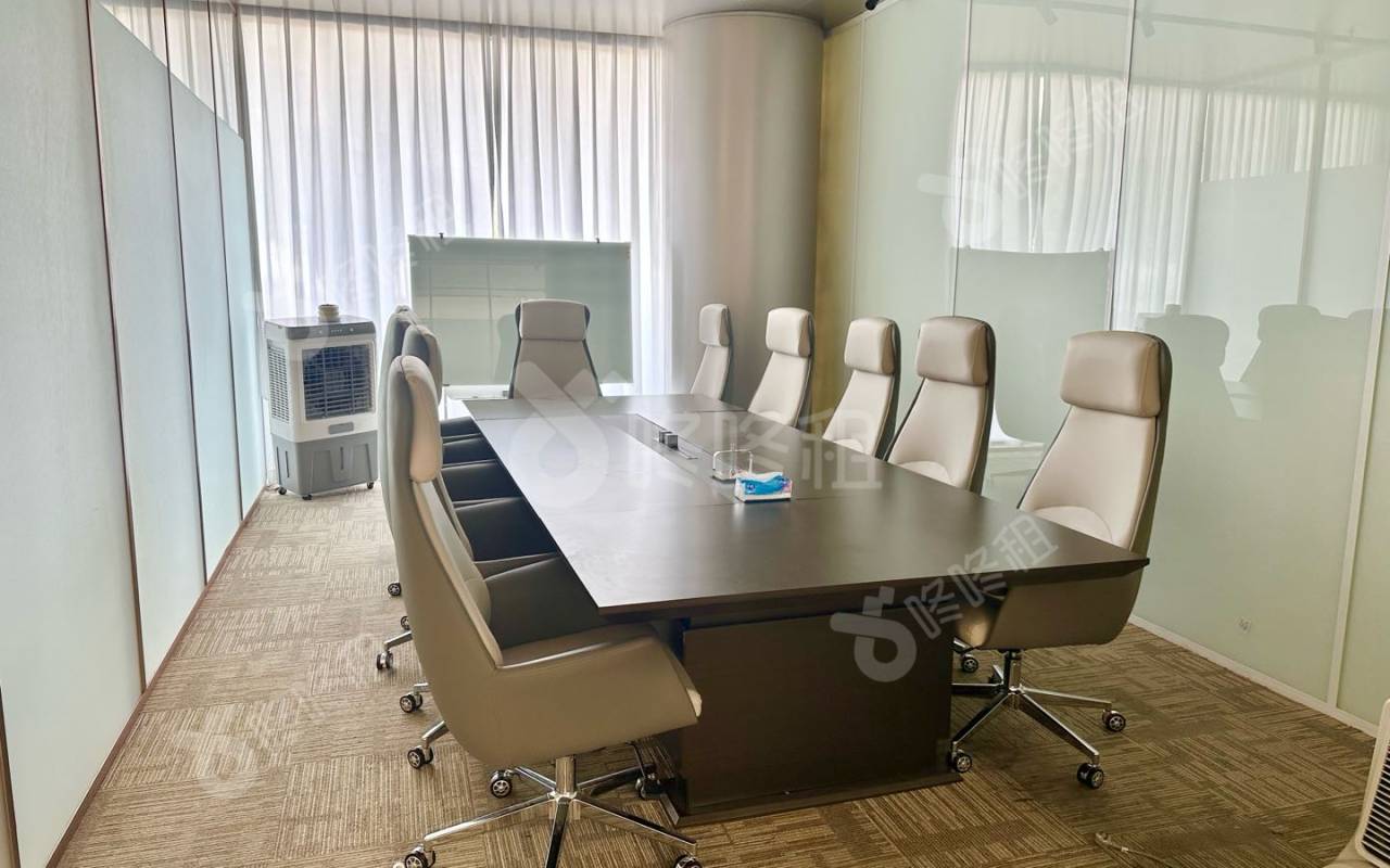 方直前海国际文化中心（二元桥深港设计创意产业园）_5015平_豪装_办公室隔间