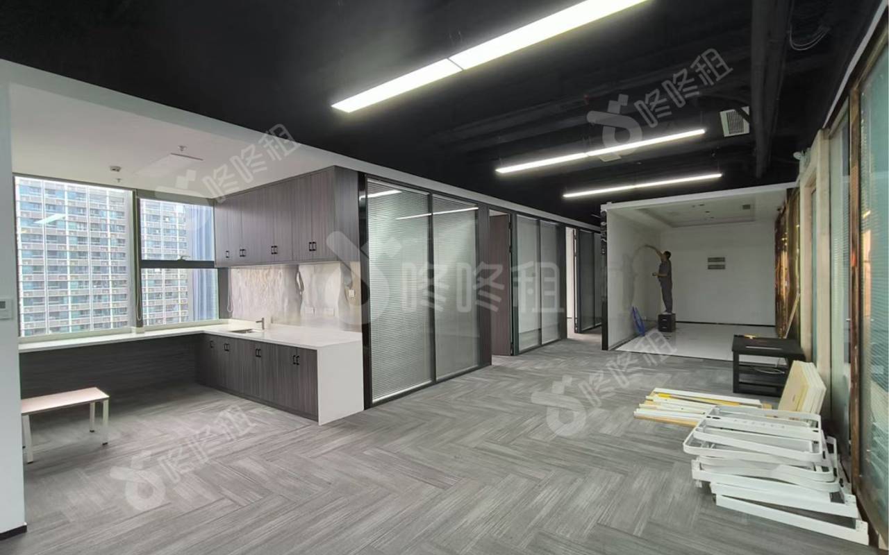 前海香缤国际金融中心_562平_精装_办公室开间