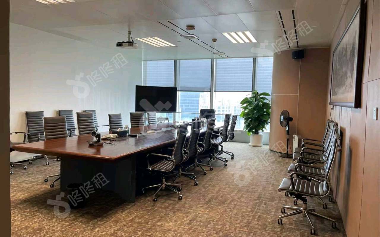 环球都会广场_1800平_精装_办公室隔间