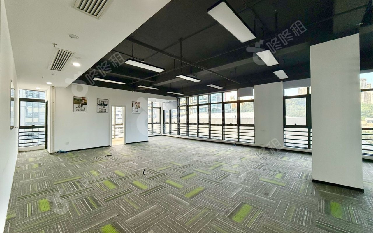 TCL国际E城_735平_精装_办公室开间