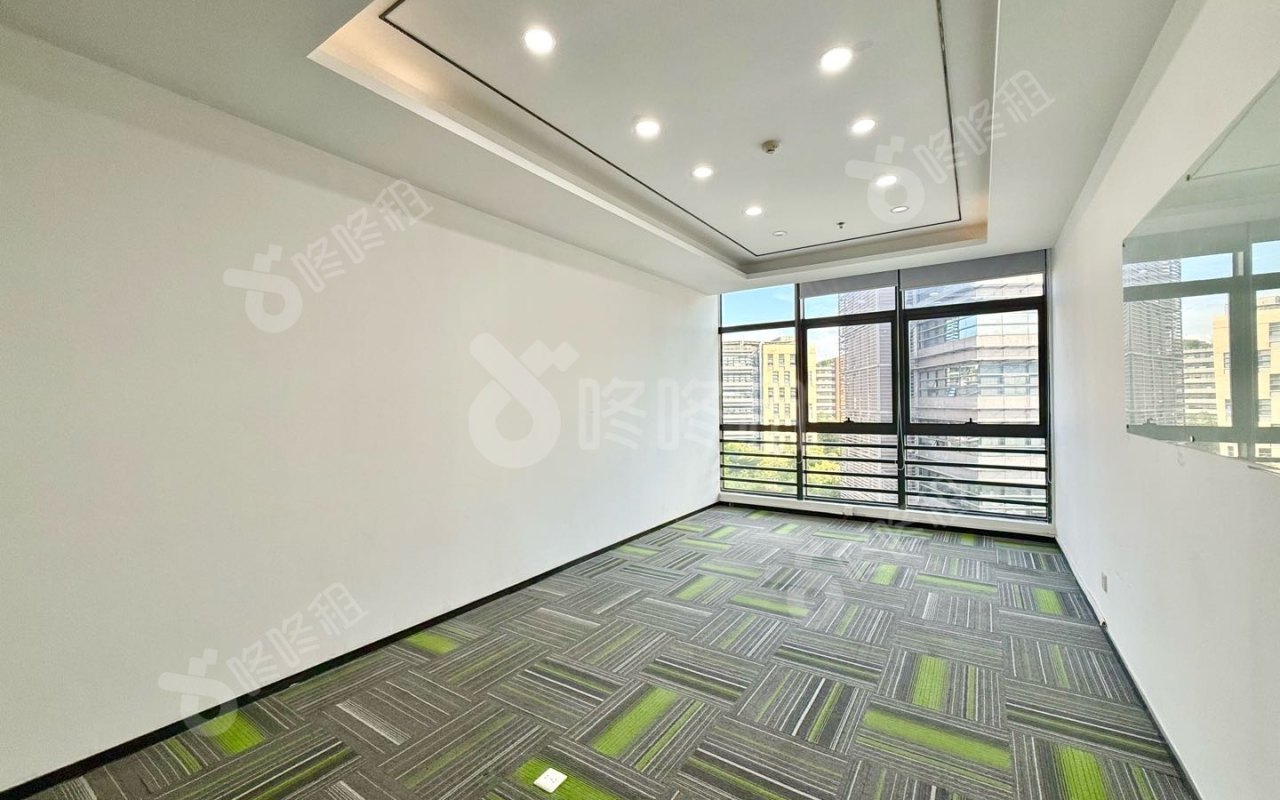 TCL国际E城_735平_精装_办公室隔间