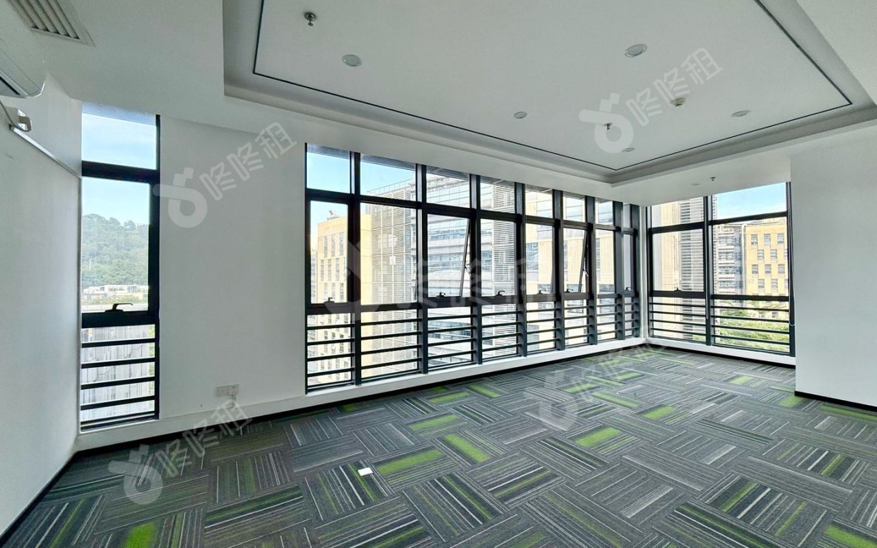 TCL国际E城_735平_精装_办公室隔间