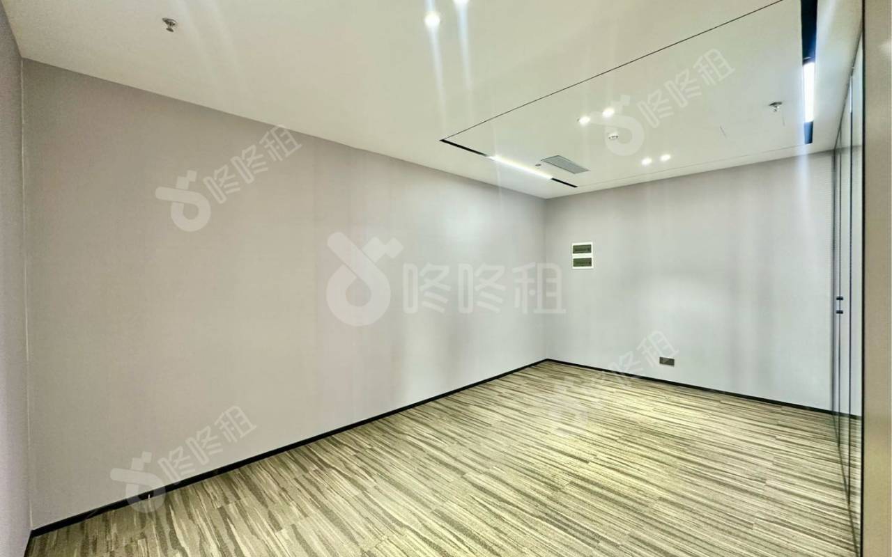 前海君豪中心（招商前海国际中心）_379平_精装_办公室隔间