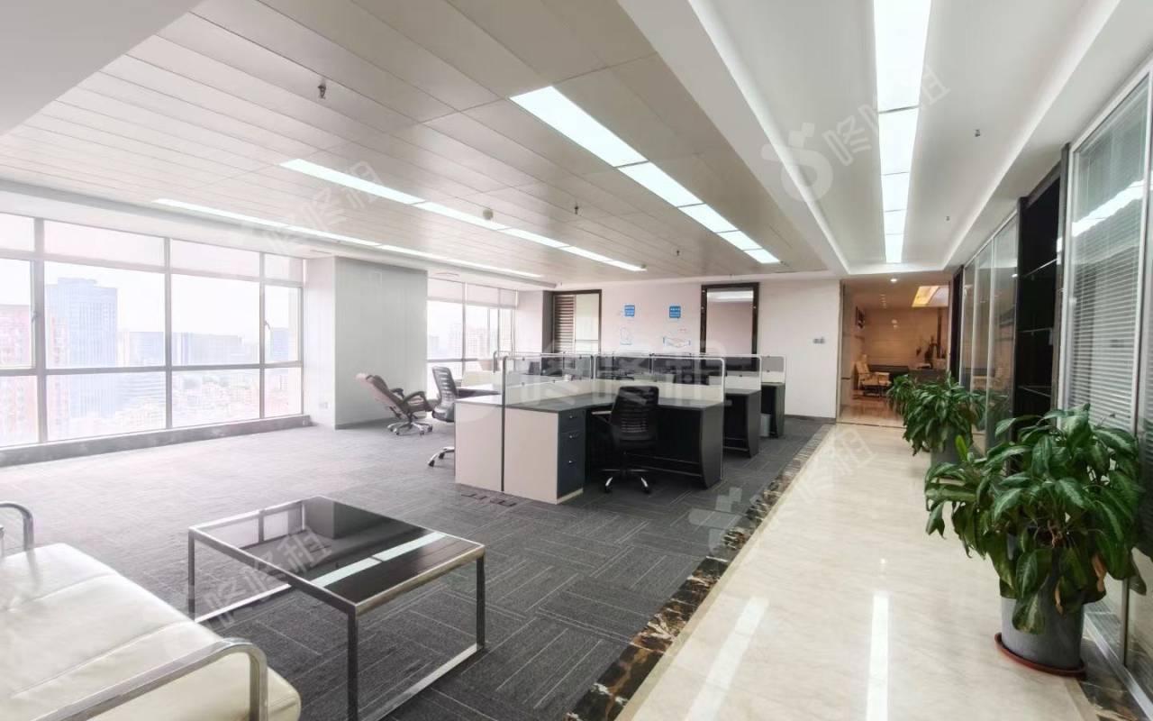 明月花都_617平_精装_办公室开间