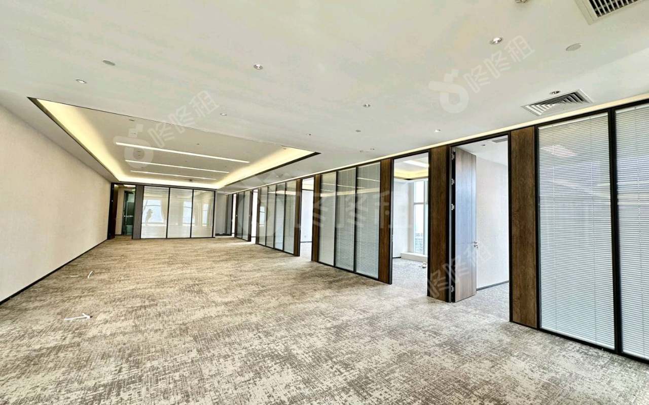 前海HOP国际_823平_精装_办公室开间