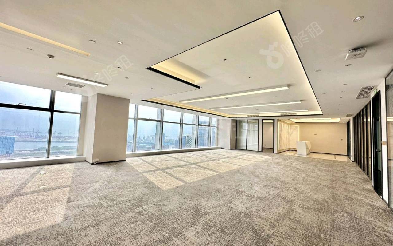 前海HOP国际_823平_精装_办公室开间