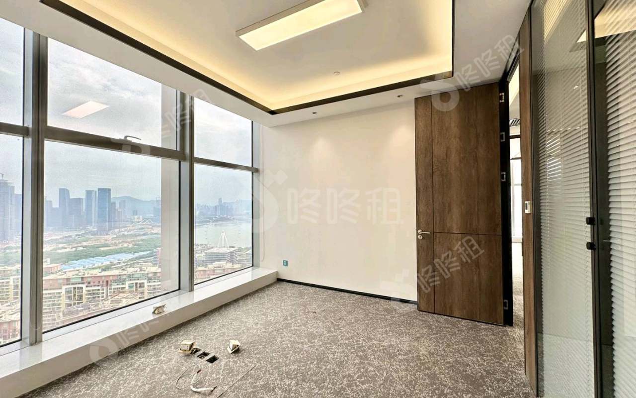 前海HOP国际_823平_精装_办公室隔间