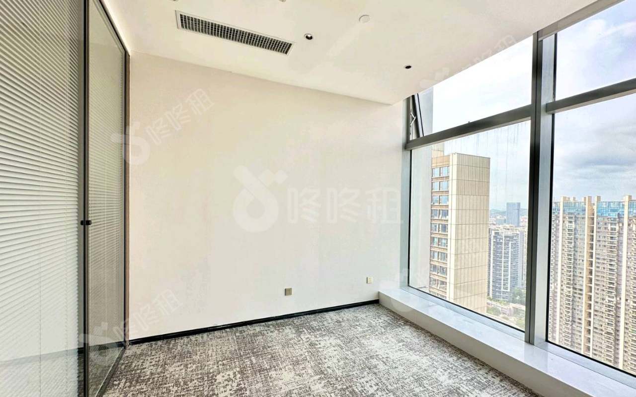 前海HOP国际_296平_精装_办公室隔间