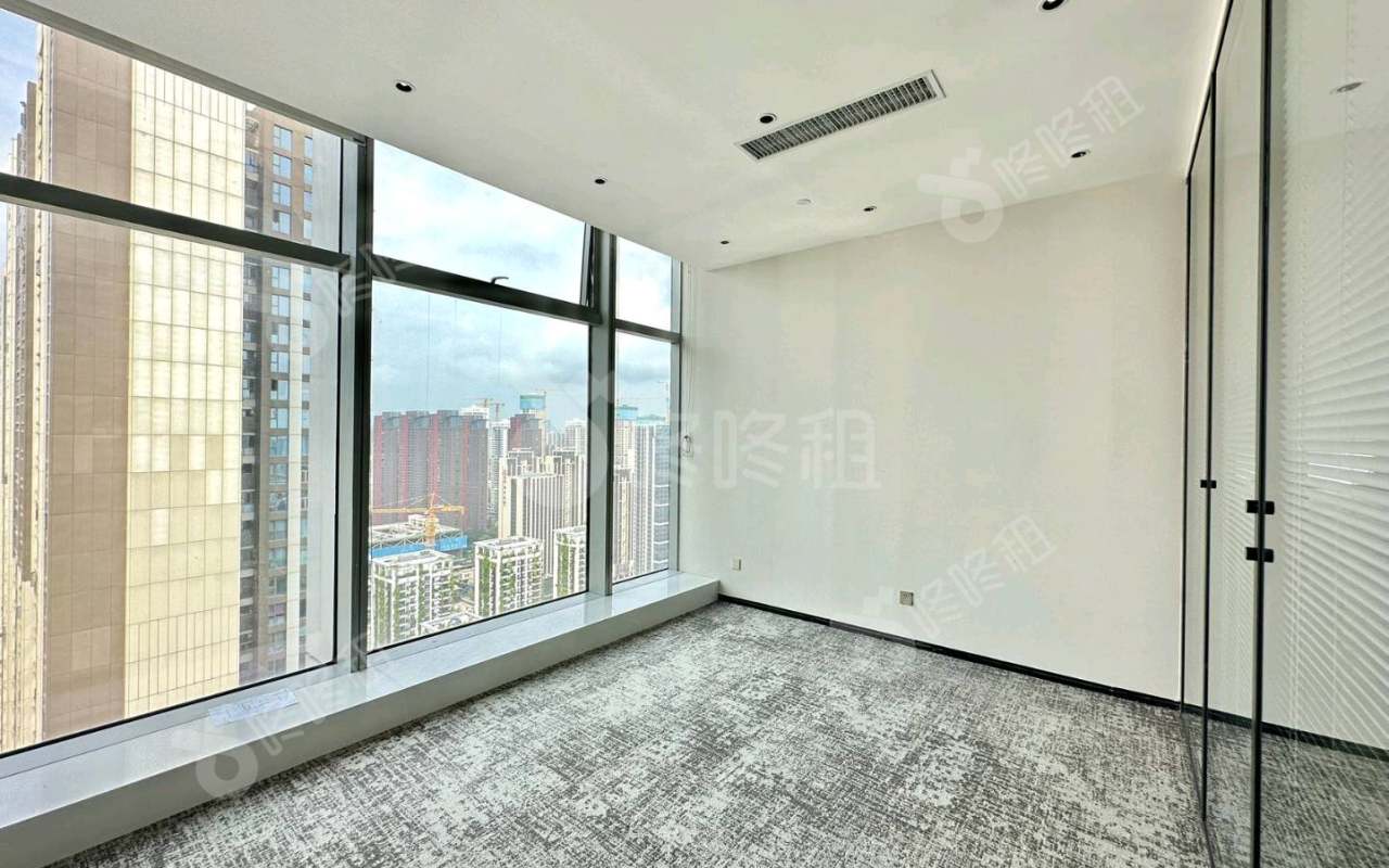 前海HOP国际_296平_精装_办公室隔间