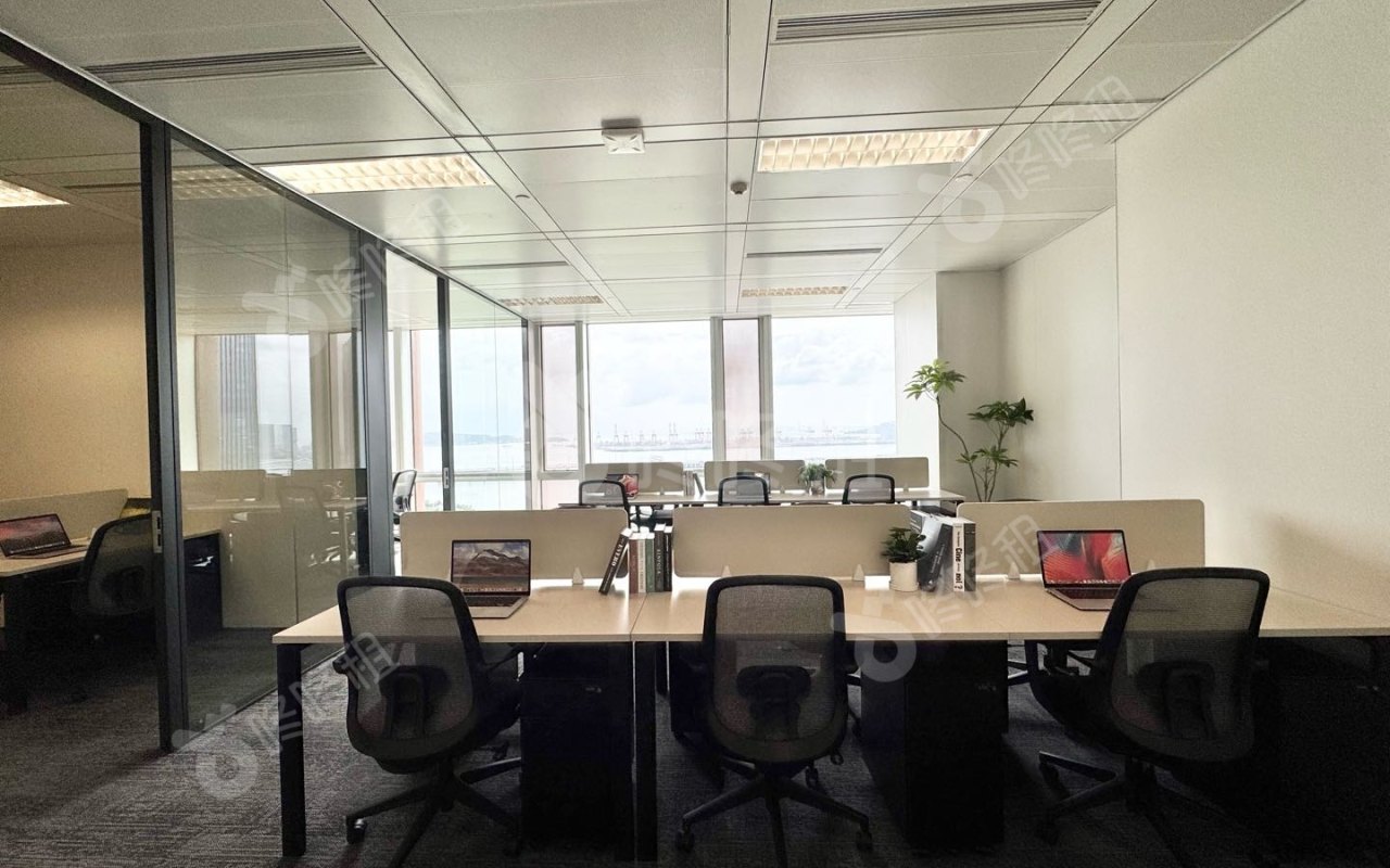 前海周大福金融大厦_200平_精装_办公室开间
