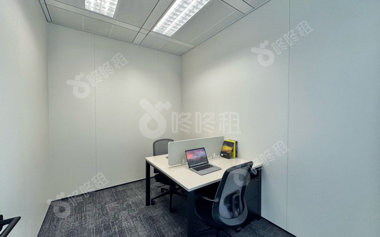 前海周大福金融大厦_200平_精装_办公室隔间