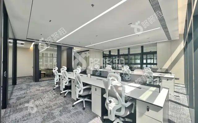 迅雷大厦_200平_精装_办公室开间