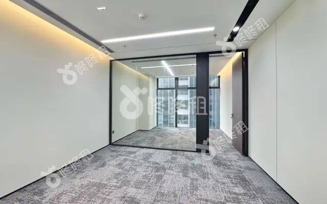迅雷大厦_100平_精装_办公室开间