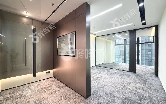 迅雷大厦_100平_精装_办公室开间