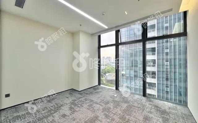 迅雷大厦_100平_精装_办公室隔间