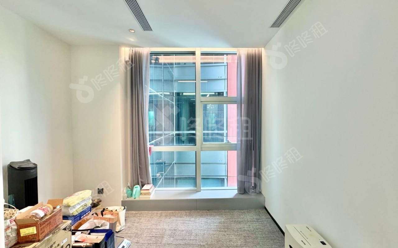 方大大厦_200平_豪装_办公室隔间