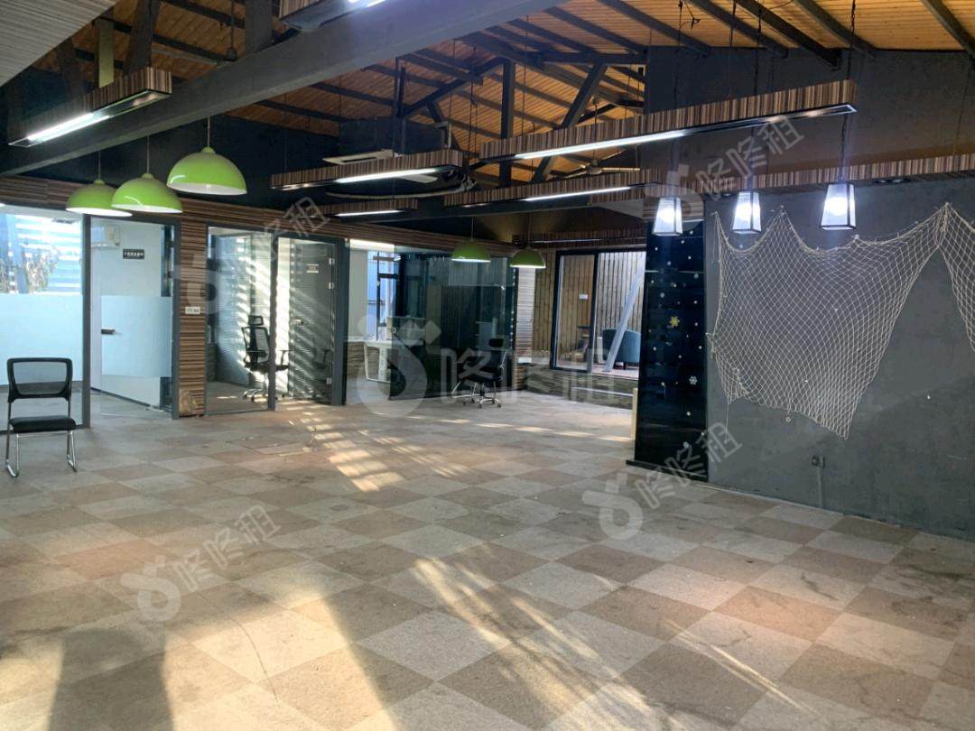 天盈创意园_340平_精装_办公室开间