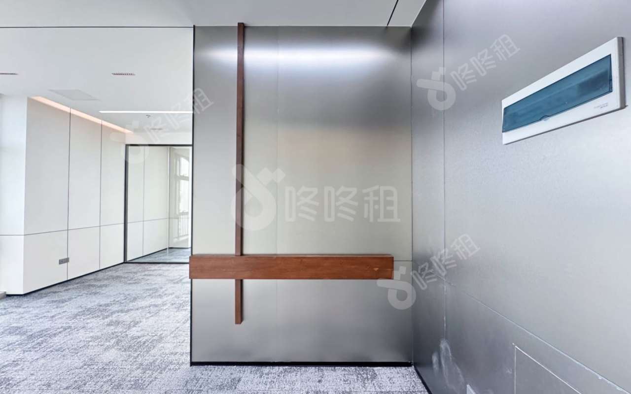 海峦坊大厦_125平_精装_办公室开间