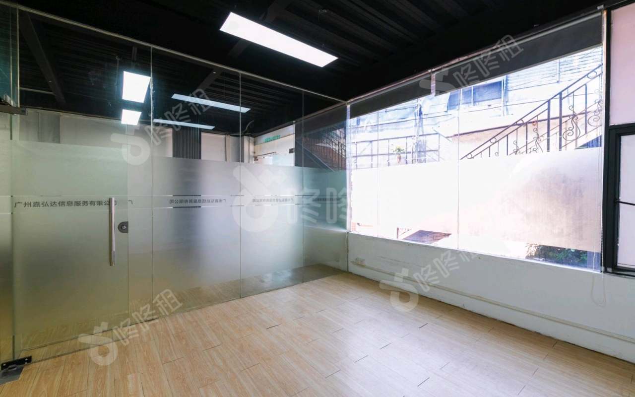 天盈创意园_206平_精装_办公室开间