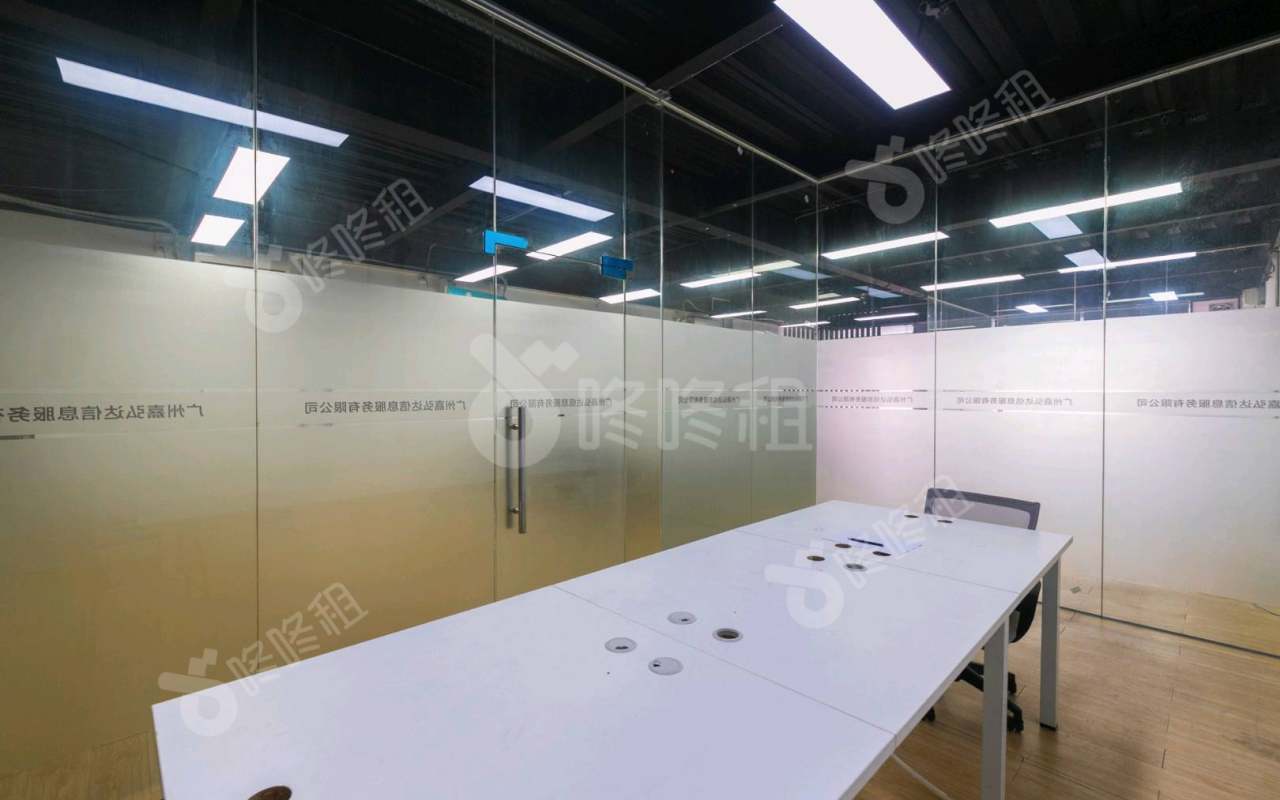 天盈创意园_206平_精装_办公室开间