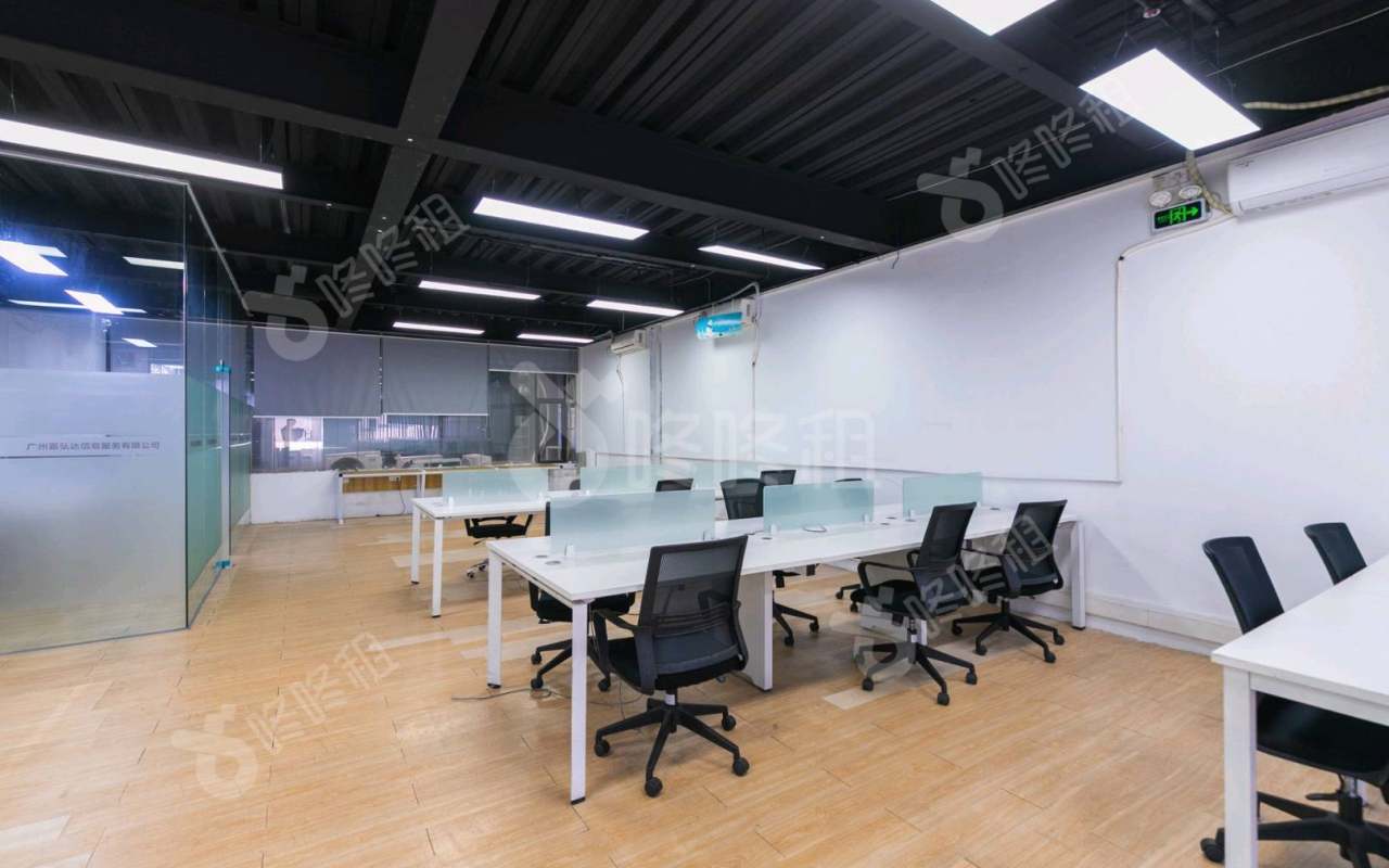 天盈创意园_206平_精装_办公室开间