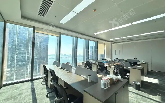 前海鸿荣源中心_243.8平米_豪装_办公室房源出租