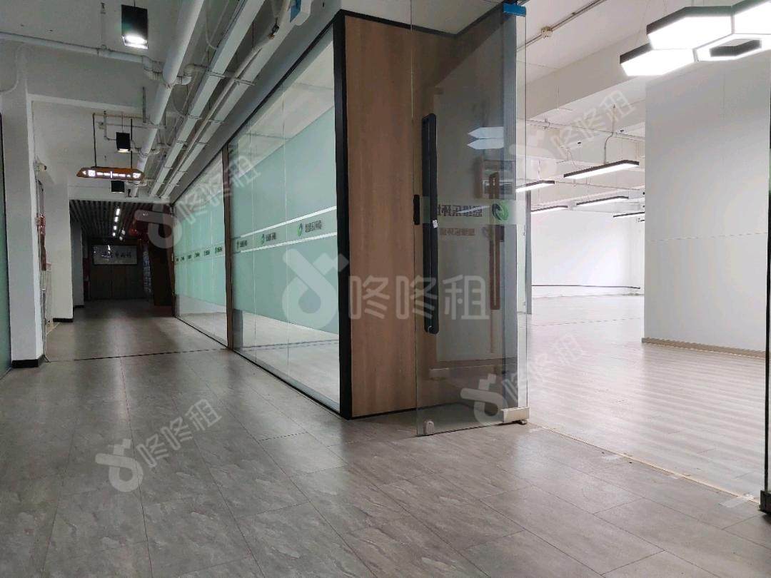 乐天智谷_291平_精装_办公室开间