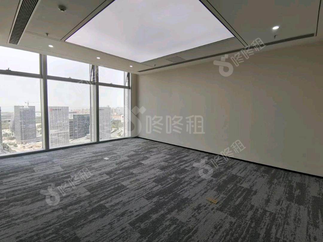 宝中卓越时代广场_750平_精装_办公室隔间