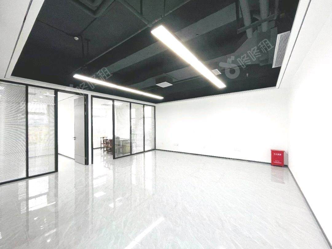 振业国际商务中心_178平_精装_办公室开间