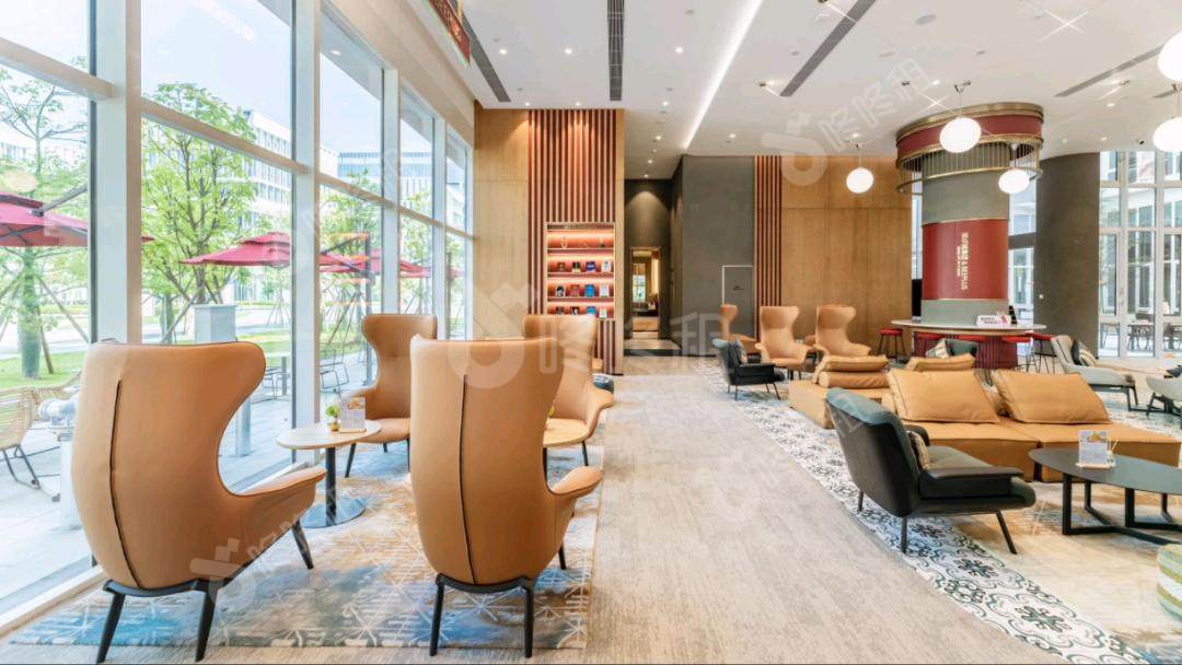 知识城广场_100平_精装_办公室开间