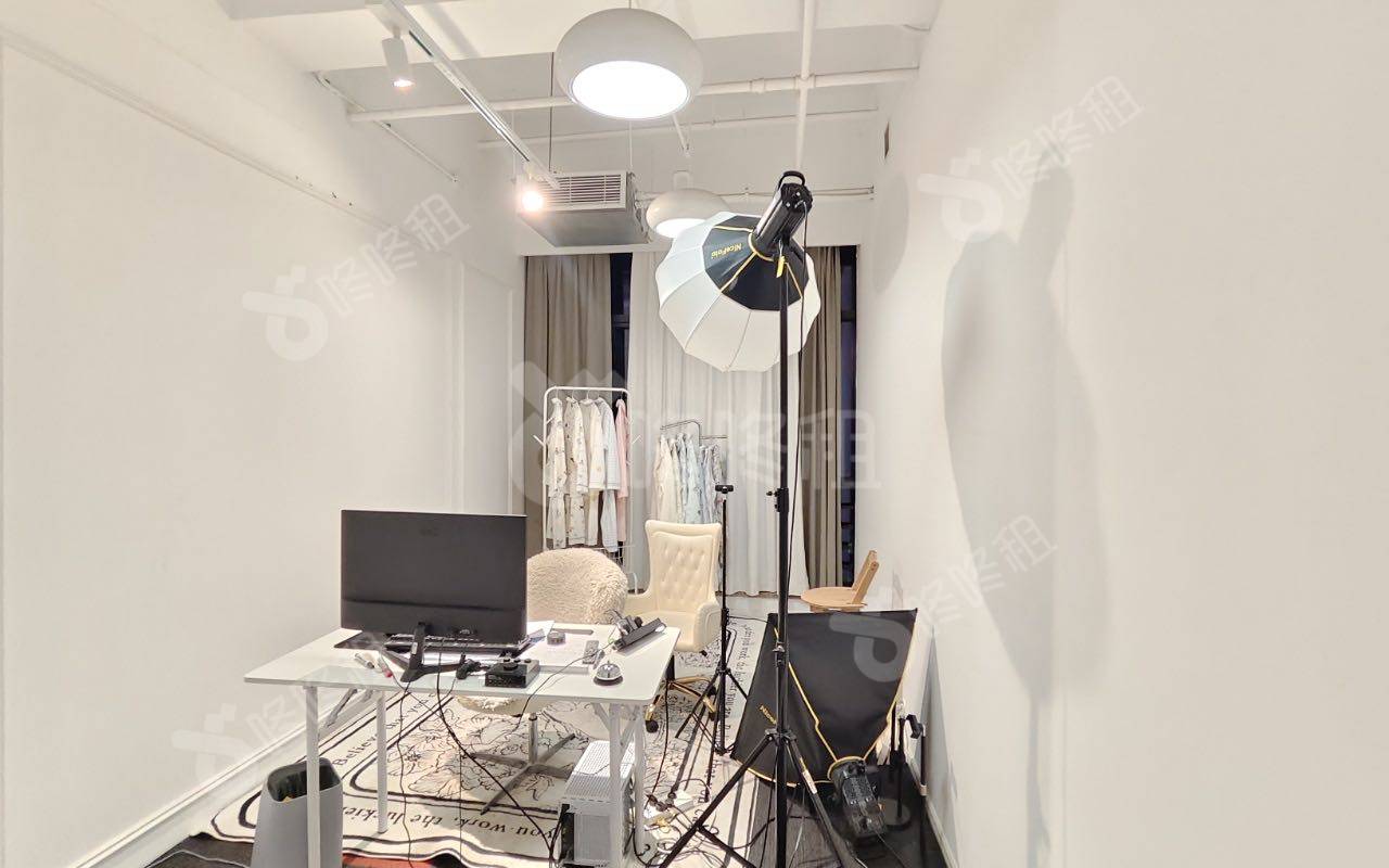 深业泰然大厦_400平_精装_办公室隔间