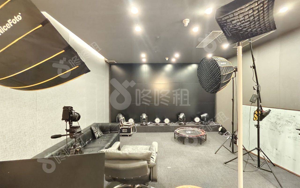 深业泰然大厦_400平_精装_办公室隔间