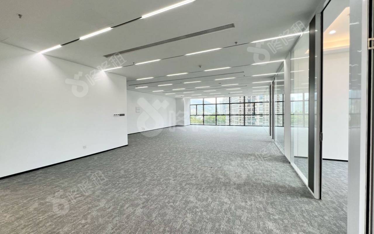 绿景美景广场_638平_精装_办公室开间