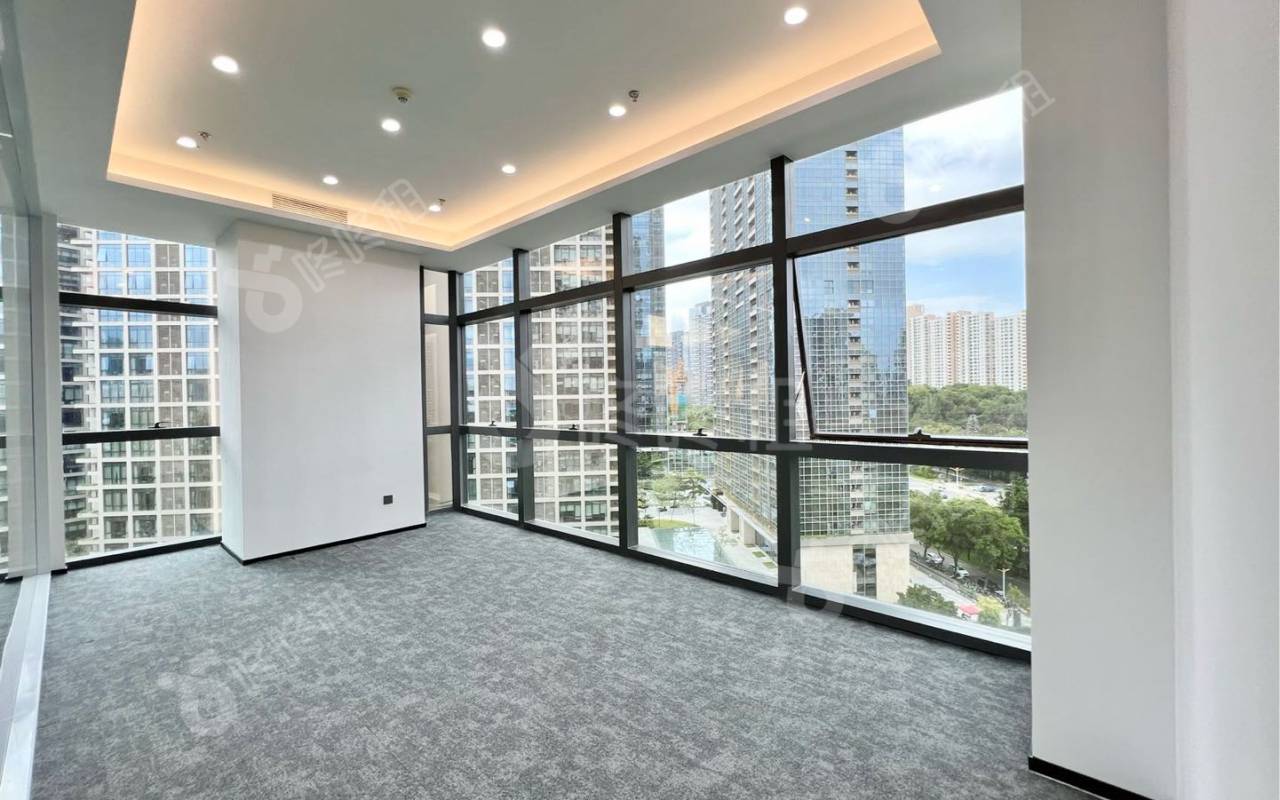 绿景美景广场_638平_精装_办公室隔间