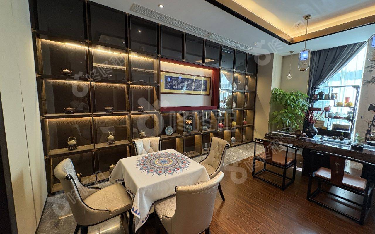 万科云创_852平_豪装_办公室隔间